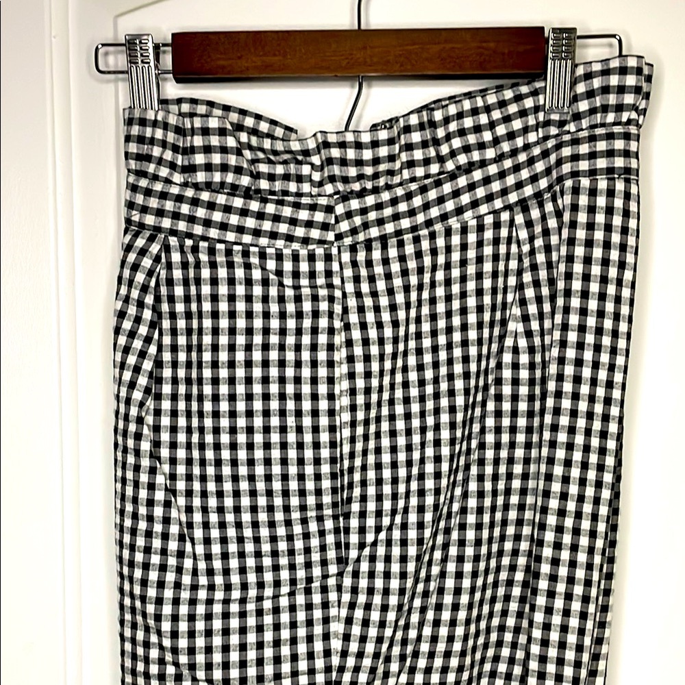100% Cotton Black and White Checkered gingham pants with pockets.
